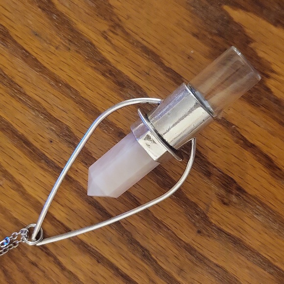 Necklace/essential oils diffuser - Picture 2 of 2